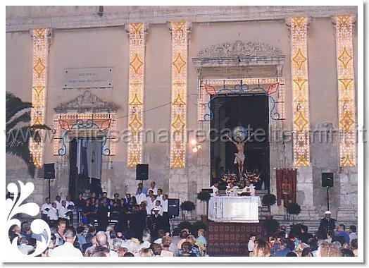 2000_3.jpg - Celebrazione Eucaristica in Piazza Duomo (2000)